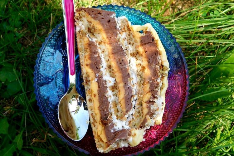 Превкусната ,,Швалерка'' Торта со Необично Име